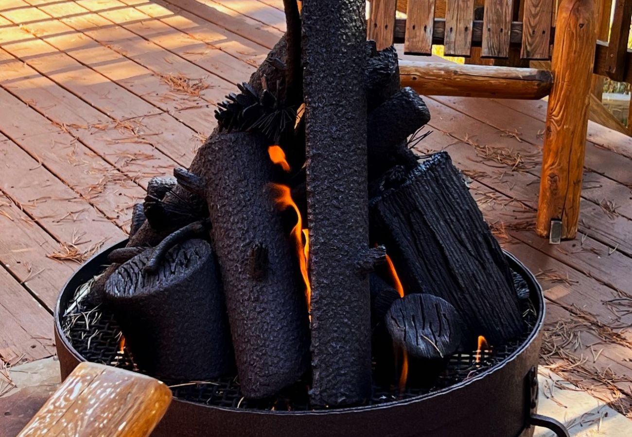 Cabin in Breckenridge - Cabin, Private Hot Tub, Breck + Quandary 14er