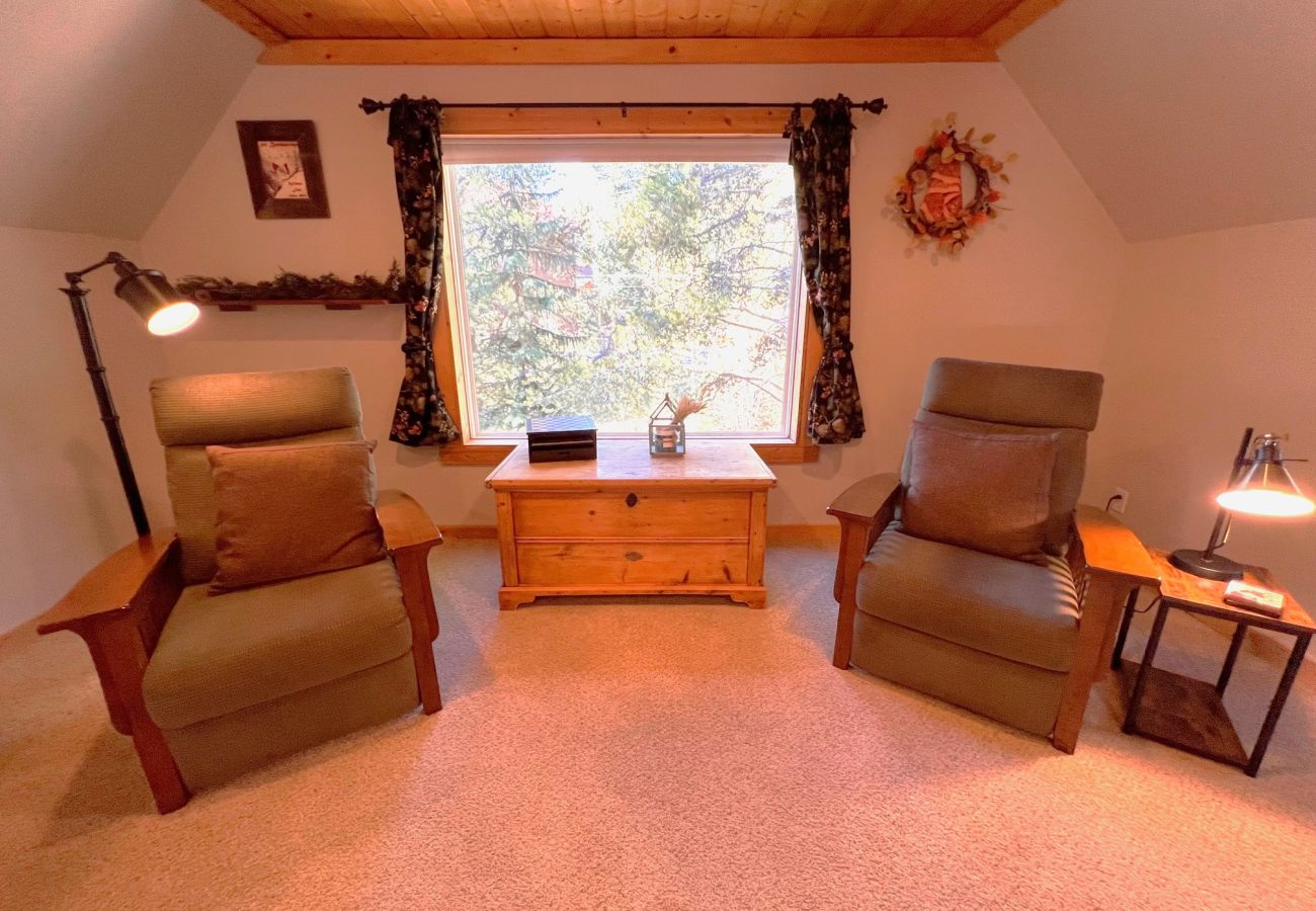 Chalet in Breckenridge - Chalet w/ Hot Tub, Dog Friendly, 3 Miles to Breck 