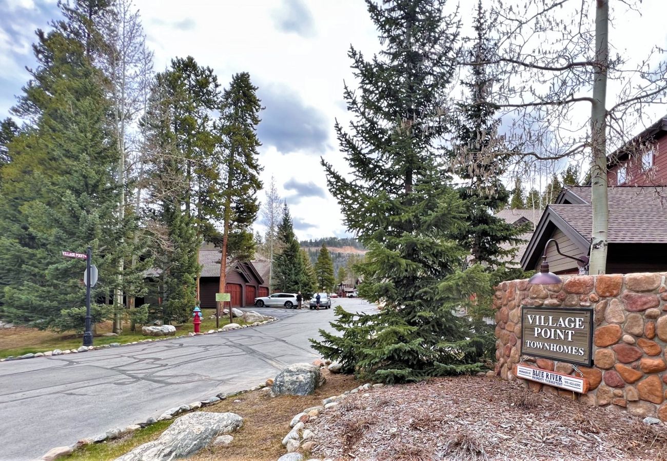 Condominium in Breckenridge - Walk to Lift + Historic Breck, Private Hot Tub