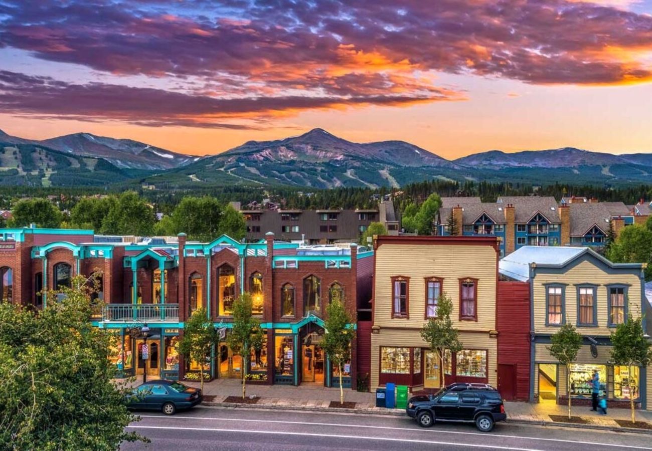 Condominium in Breckenridge - Near Quick Silver Lift, In Breck, Private Hot Tub