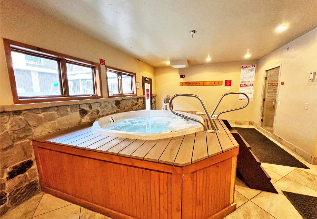 Condominium in Breckenridge -  Ski In-Out, HT, Pool, Sauna, Walk to Breck