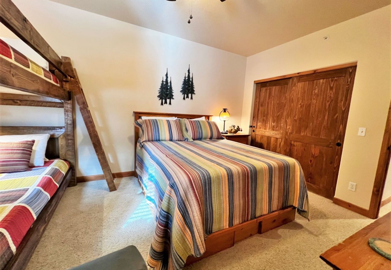 Condominium in Breckenridge -  Ski In-Out, HT, Pool, Sauna, Walk to Breck