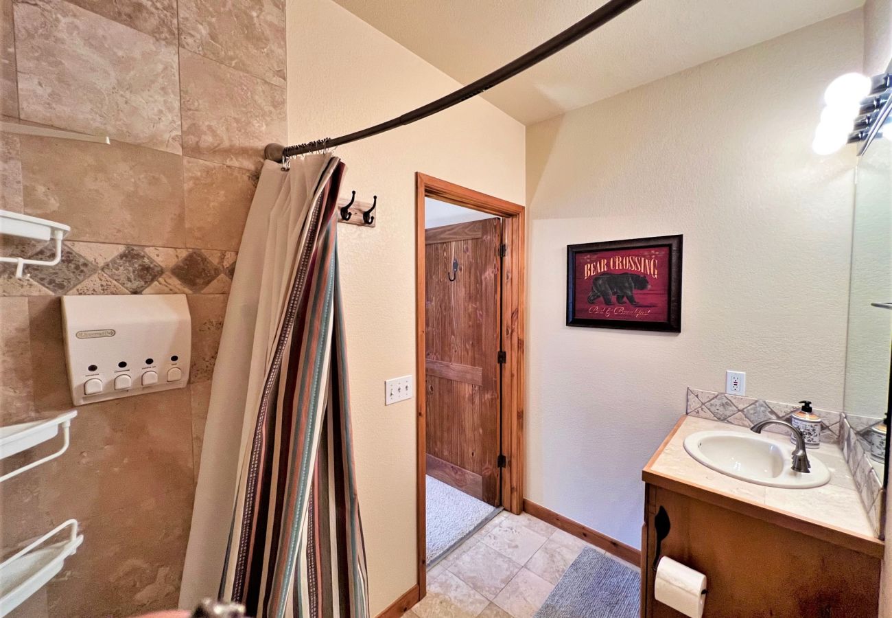 Condominium in Breckenridge -  Ski In-Out, HT, Pool, Sauna, Walk to Breck