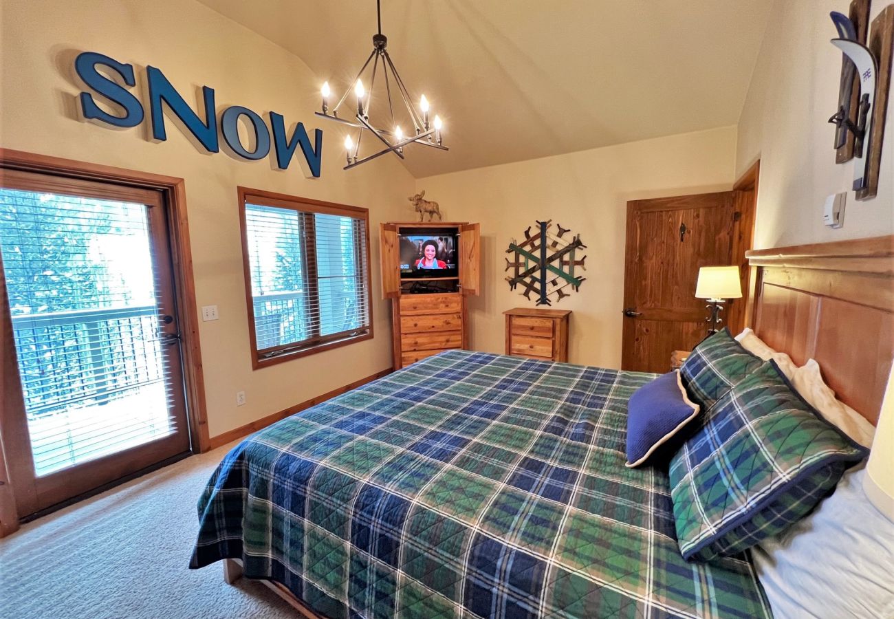 Condominium in Breckenridge -  Ski In-Out, HT, Pool, Sauna, Walk to Breck