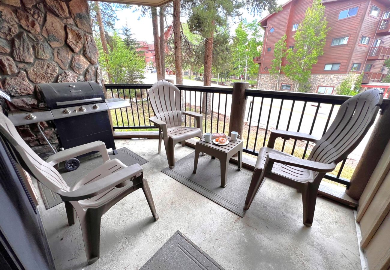 Condominium in Breckenridge - Historic Breck Near Snowflake Lift Hot Tubs+Pool