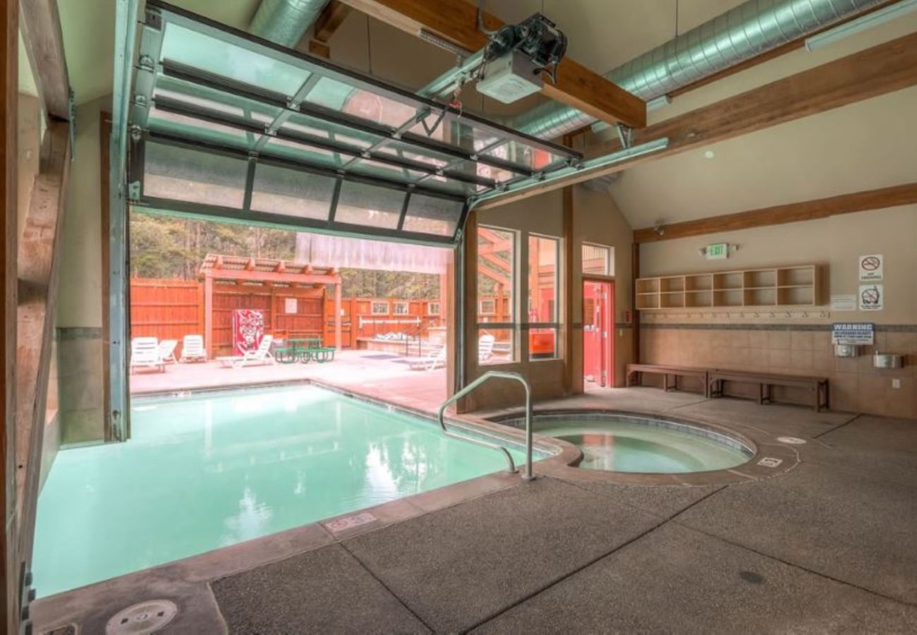 Condominium in Breckenridge - Near Snow Flake Lift+Main St Breck Pool + Hot Tubs