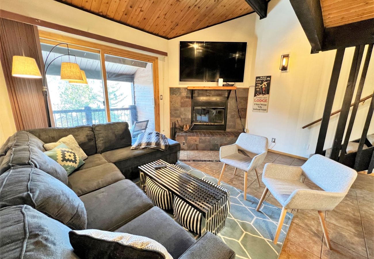 Condominium in Breckenridge - Near Snow Flake Lift+Main St Breck Pool + Hot Tubs