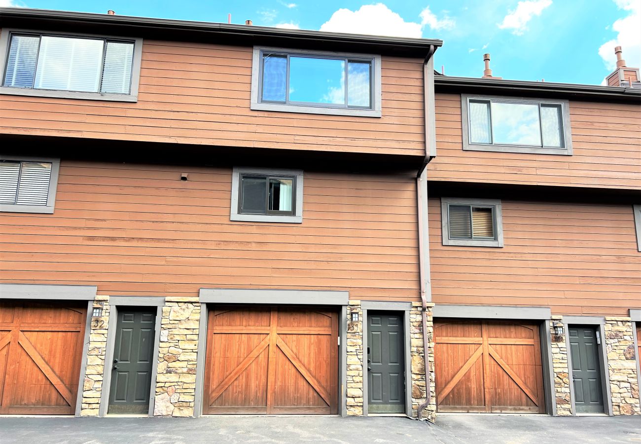 Townhouse in Breckenridge - Near Main St. Breck Snowflake Lift, Pool Hot tubs