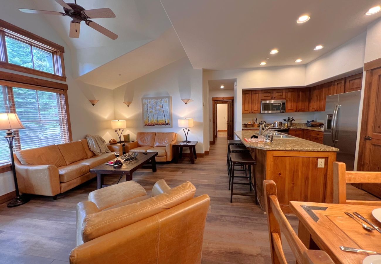 Townhouse in Breckenridge - Ski-In, Near Main St. Breck, Pools, Hot tubs