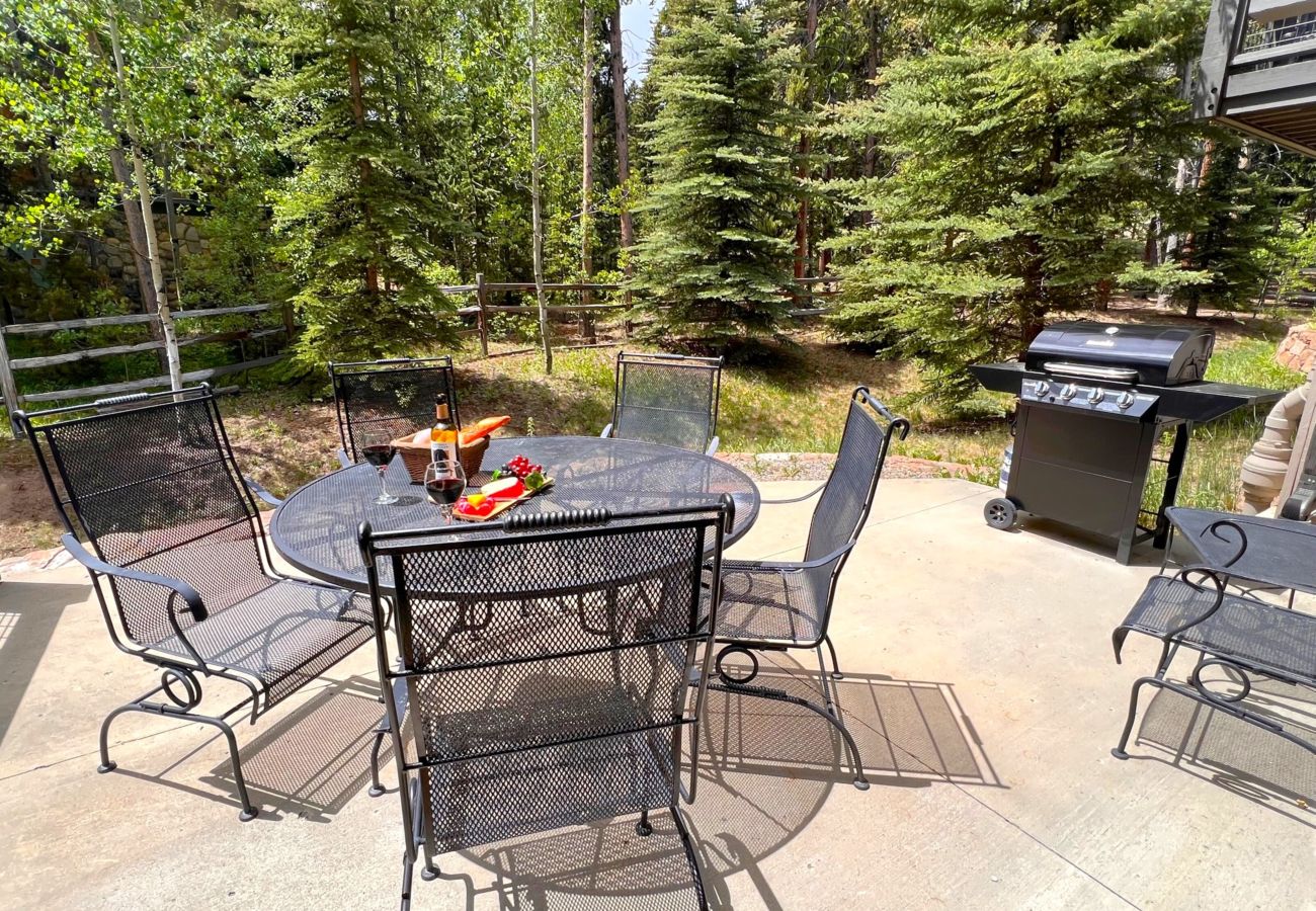 Townhouse in Breckenridge - Ski-In, Near Main St. Breck, Pools, Hot tubs