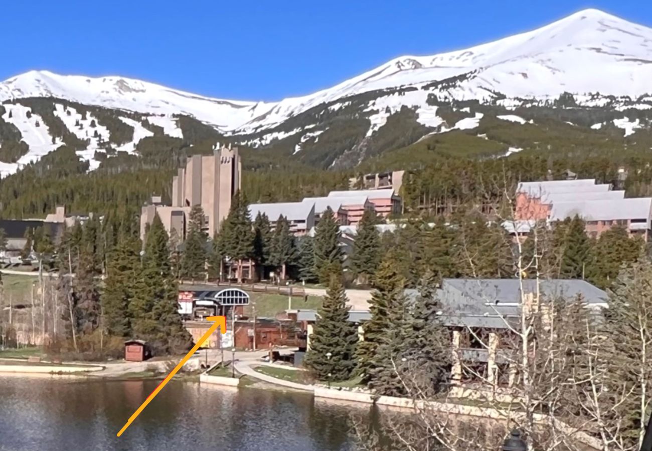 Condominium in Breckenridge - Mtn. + Lake views, Pool + 7 Hot tubs Walk to Lift