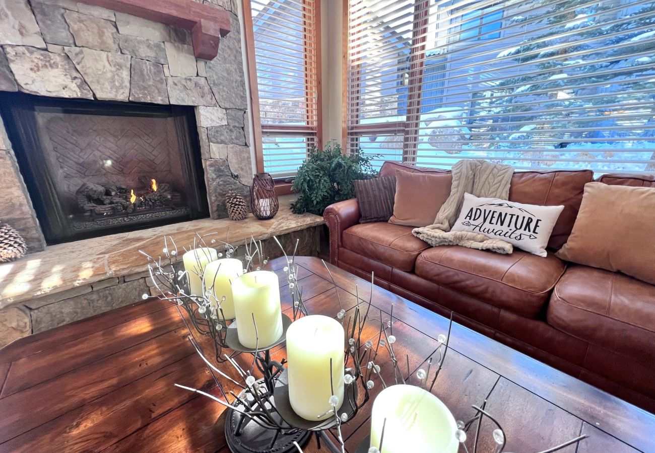 House in Silverthorne - Mtn Views! Fire Pit, Dog Friendly, Ski, Hike, Play