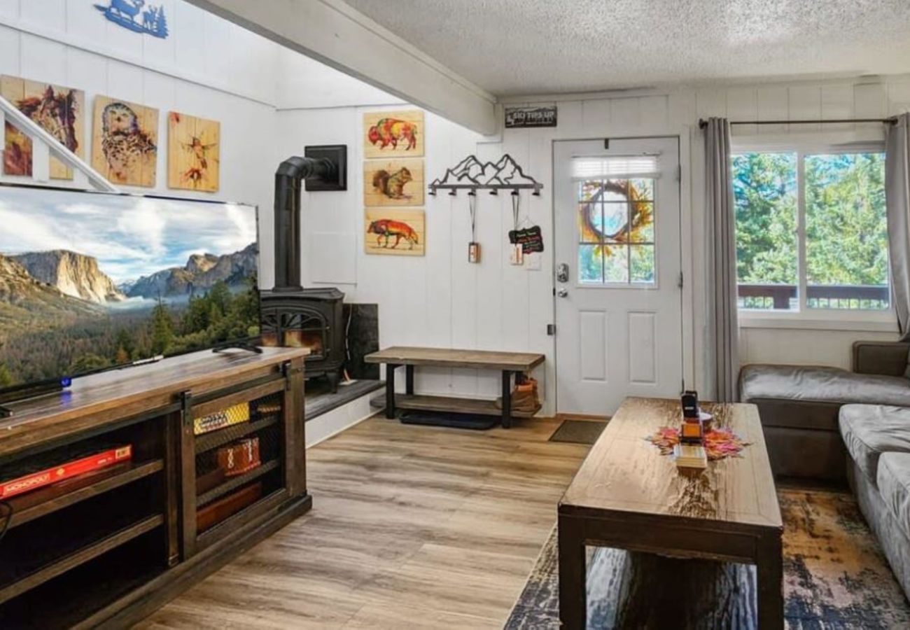 Townhouse in Breckenridge -  Mtn Top Condo 2 miles to Breck Gas Log Burner