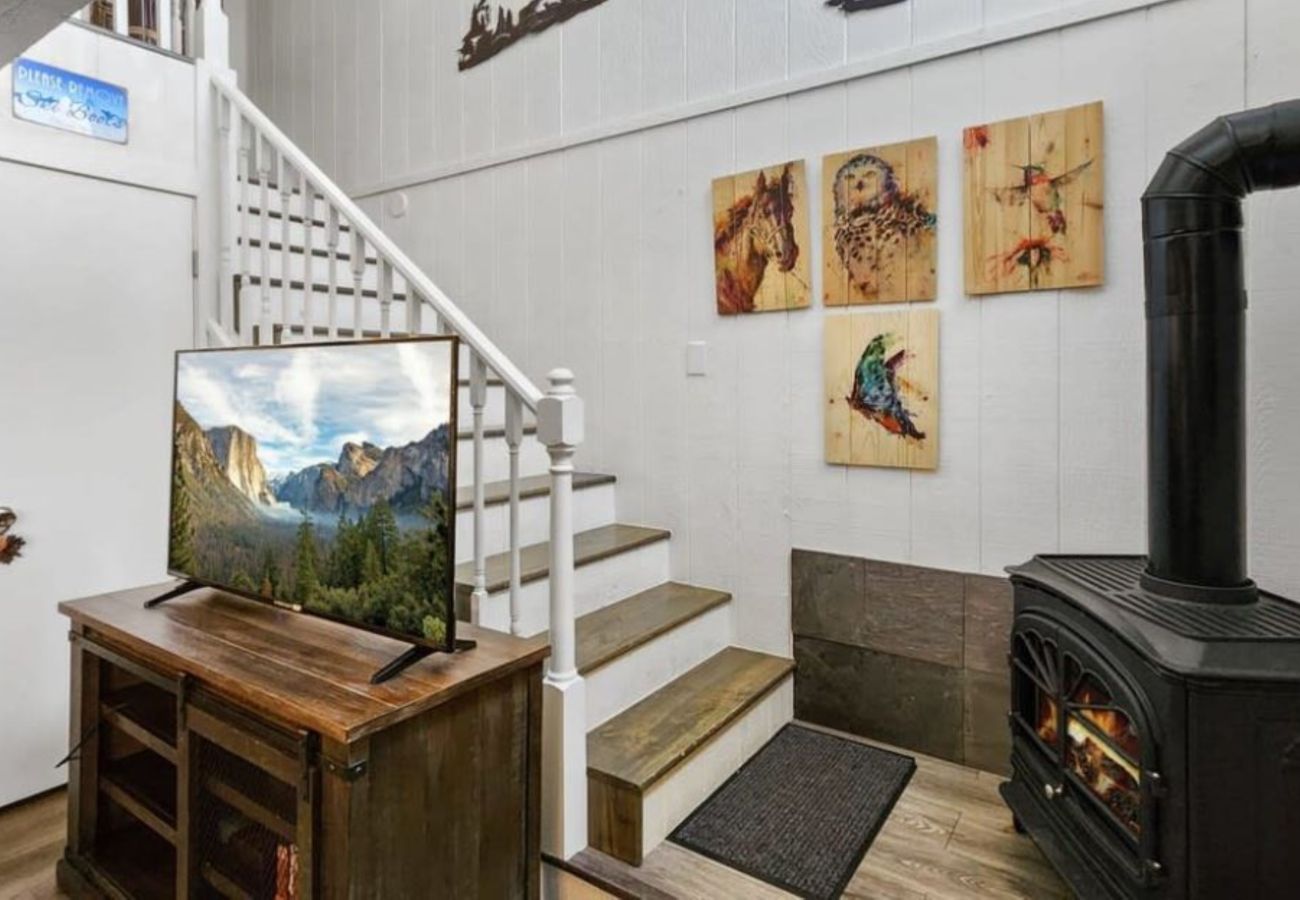 Townhouse in Breckenridge -  Mtn Top Condo 2 miles to Breck Gas Log Burner