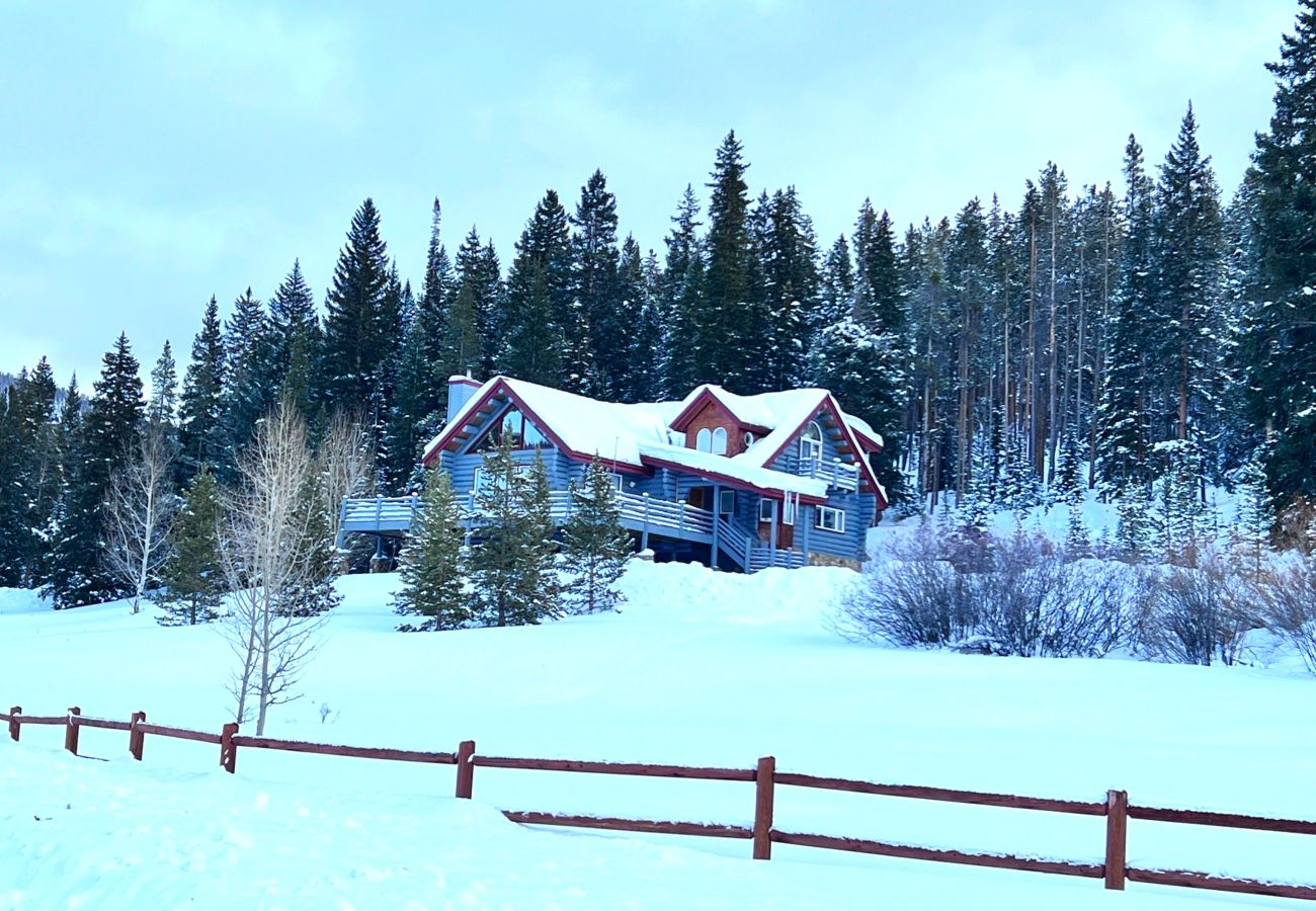 Cabin in Breckenridge - Log Home WOW Mtn. Views Log Stove 10 min. to Breck